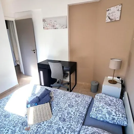 5 Min Walk To Beach, Perfect Seaside Escape Appartement Larnaca