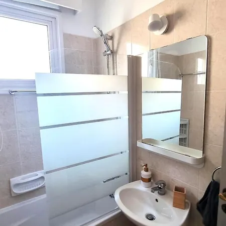 5 Min Walk To Beach, Perfect Seaside Escape Appartement *