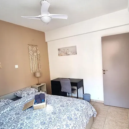Apartamento 5 Min Walk To Beach, Perfect Seaside Escape Larnaca