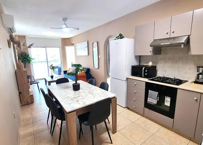 Apartamento 5 Min Walk To Beach, Perfect Seaside Escape