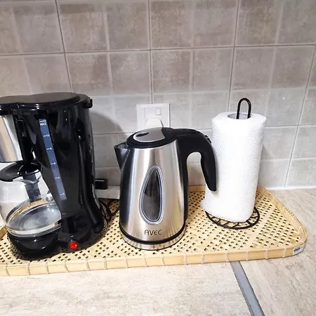 Apartment 5 Min Walk To Beach, Perfect Seaside Escape